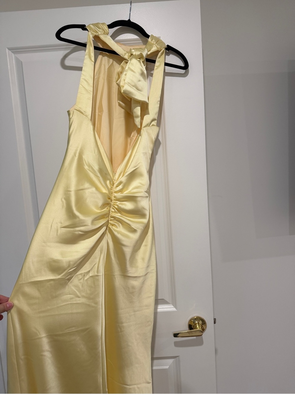 Xscape One-Shoulder Satin Evening Dress in Pale Yellow - Picture 4 of 6